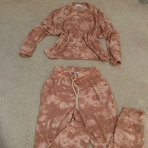 Vici collection tie die sweater and jogger set